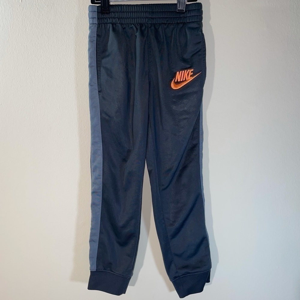Nike Joggers Pull on Elastic Cuffed Ankle Track Sweat Pants Embroidered Swoosh